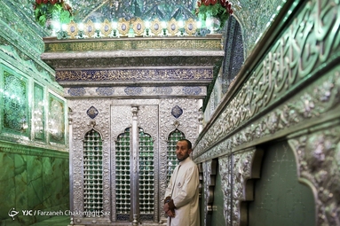 آیین گلاب شویی حرم مطهر احمد ابن موسی علیه السلام