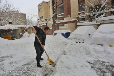 بارش برف در همدان