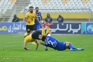 لیگ برتر فوتبال / سپاهان اصفهان ۱ - استقلال تهران ۲