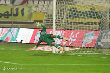 لیگ برتر فوتبال / سپاهان اصفهان ۱ - استقلال تهران ۲