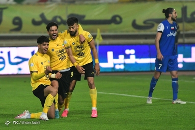 لیگ برتر فوتبال / سپاهان اصفهان ۱ - استقلال تهران ۲