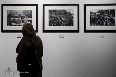 نمایشگاه عکس «۴۴ سال»