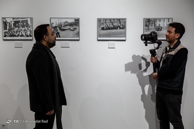 نمایشگاه عکس «۴۴ سال»
