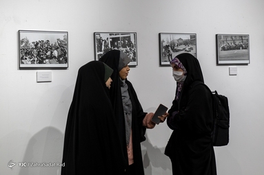 نمایشگاه عکس «۴۴ سال»