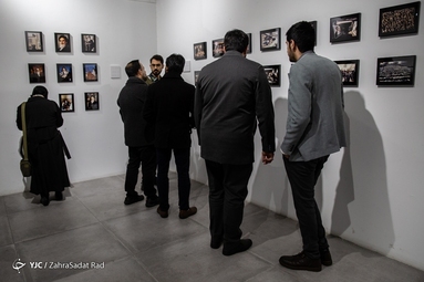 نمایشگاه عکس «۴۴ سال»