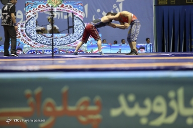 مراسم اهدای بازوبند پهلوانی سال ۱۴۰۱