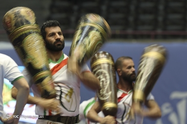 مراسم اهدای بازوبند پهلوانی سال ۱۴۰۱