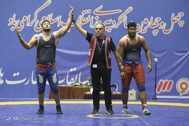 مراسم اهدای بازوبند پهلوانی سال ۱۴۰۱