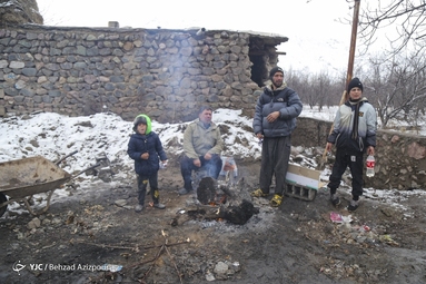 کمک رسانی به روستاهای صعب‌ العبور مناطق زلزله زده خوی