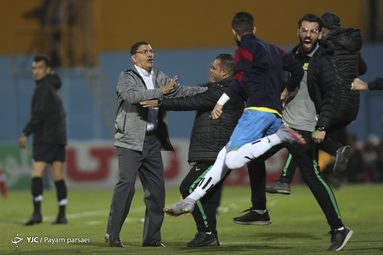 لیگ برتر فوتبال / صنعت نفت آبادان ۱ - پرسپولیس تهران ۲