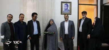 دیدار شهردار کازرون با خانواده شهدا و ایثارگران