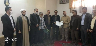 دیدار کارکنان شهرداری کازرون با خانواده شهدا و ایثارگران