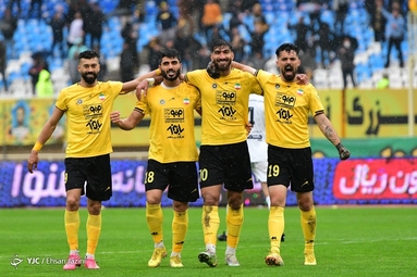 لیگ برتر فوتبال / سپاهان اصفهان ۲ - ذوب آهن اصفهان ۱
