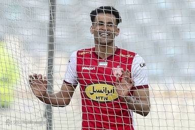 لیگ برتر فوتبال / پرسپولیس تهران ۳ - نفت مسجدسلیمان ۰