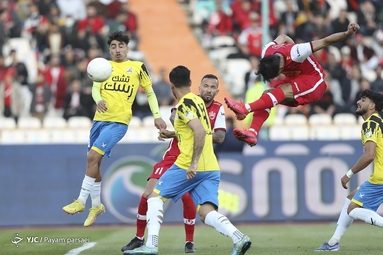 لیگ برتر فوتبال / پرسپولیس تهران ۳ - نفت مسجدسلیمان ۰