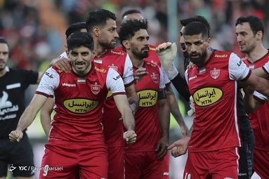 لیگ برتر فوتبال / پرسپولیس تهران ۳ - نفت مسجدسلیمان ۰
