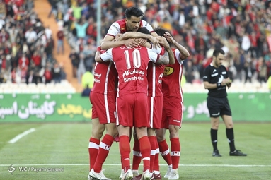 لیگ برتر فوتبال / پرسپولیس تهران ۳ - نفت مسجدسلیمان ۰