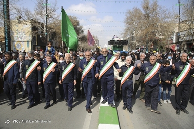 اجتماع عظیم منتظران ظهور / از میدان شهدای مشهد تا حرم مطهر امام رضا (ع)