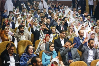 جشن بزرگ ازدواج دانشجویی در دانشگاه اصفهان