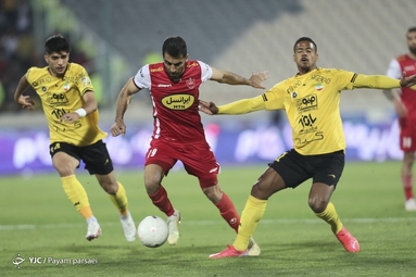 لیگ برتر فوتبال / پرسپولیس تهران ۰ - سپاهان اصفهان ۱