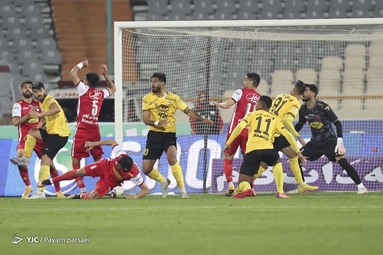 لیگ برتر فوتبال / پرسپولیس تهران ۰ - سپاهان اصفهان ۱