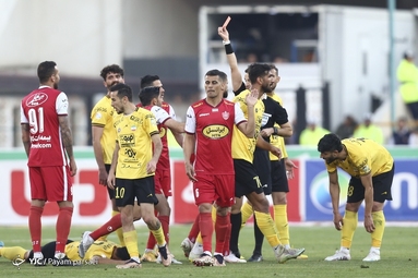 لیگ برتر فوتبال / پرسپولیس تهران ۰ - سپاهان اصفهان ۱