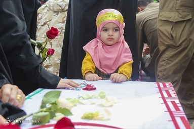 ورود پیکر‌های مطهر ۷۱ شهید دفاع مقدس به کشور
