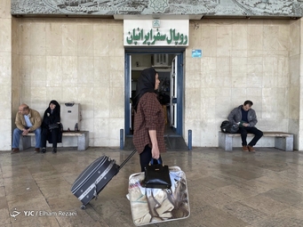 مسافران نوروزی در پایانه ترمینال غرب