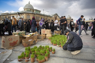 هیاهوی بازار شب عید در ساعات پایانی سال - همدان