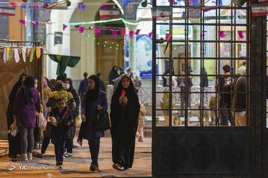 آیین سنتی چراغ بران در بام ایران