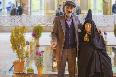 آیین سنتی چراغ بران در بام ایران