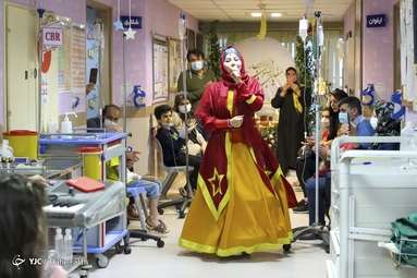 جشن تحویل سال نو در کنار کودکان مبتلا به سرطان