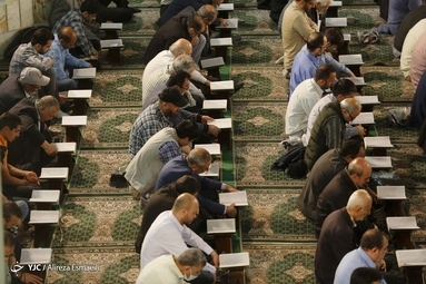 جزءخوانی قرآن کریم در حرم عبدالعظیم حسنی(ع)