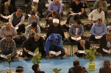 جزءخوانی قرآن کریم در حرم عبدالعظیم حسنی(ع)