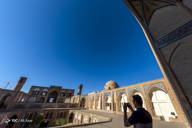 مسافران نوروزی در کاشان