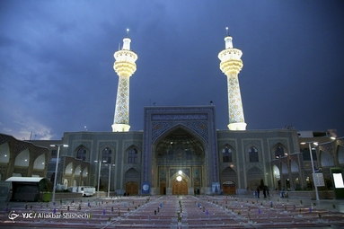افطاری در حرم مطهر امام رضا (ع)