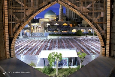 افطاری در حرم مطهر امام رضا (ع)