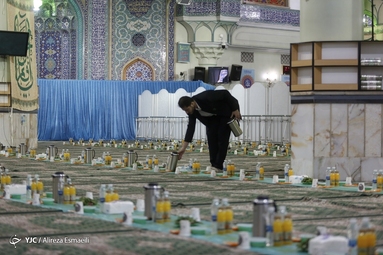 مراسم افطاری در حرم مطهر حضرت عبدالعظیم حسنی (ع)