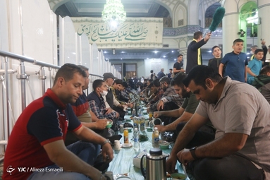 مراسم افطاری در حرم مطهر حضرت عبدالعظیم حسنی (ع)
