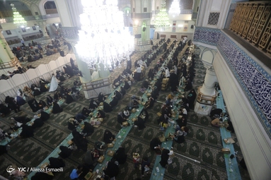 مراسم افطاری در حرم مطهر حضرت عبدالعظیم حسنی (ع)