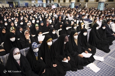 دیدار جمعی از دانشجویان و تشکل های دانشجویی با مقام معظم رهبری