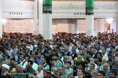 اقامه نماز عید سعید فطر در حرم حضرت معصومه (س)