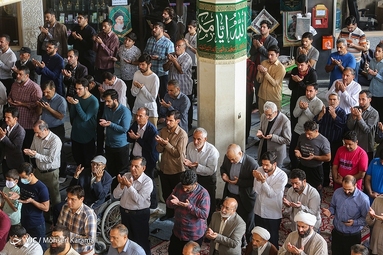 اقامه نماز عید سعید فطر در حرم حضرت معصومه (س)