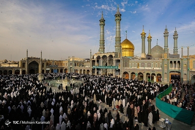 اقامه نماز عید سعید فطر در حرم حضرت معصومه (س)