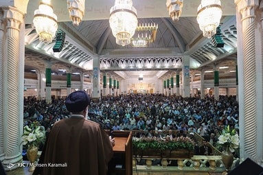 اقامه نماز عید سعید فطر در حرم حضرت معصومه (س)