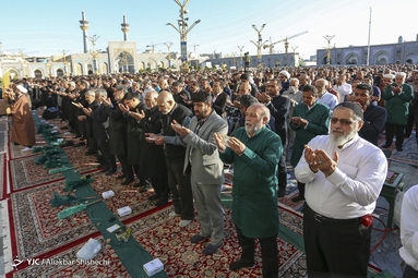 اقامه نماز عید سعید فطر در حرم مطهر رضوی(ع)