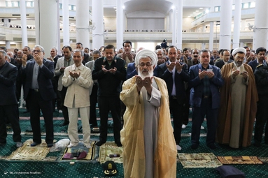 اقامه نماز با شکوه عید سعید فطر - زنجان