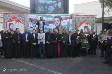 مراسم وداع با پیکر مطهر شهید آشوری جانی بت اوشانا