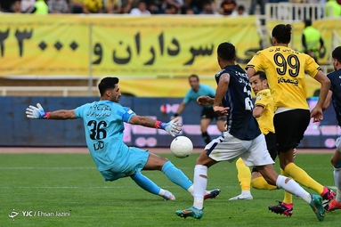 لیگ برتر فوتبال / سپاهان اصفهان ۵ - پیکان تهران ۰