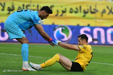 لیگ برتر فوتبال / سپاهان اصفهان ۵ - پیکان تهران ۰